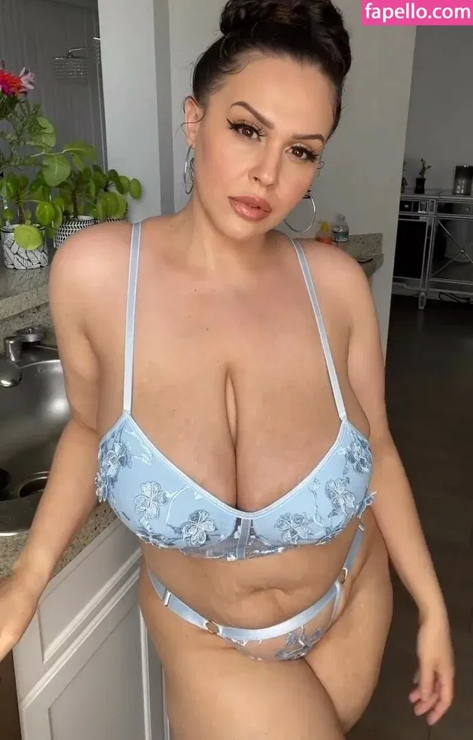 Giablaze / onlygiablaze Onlyfans Photo Gallery 