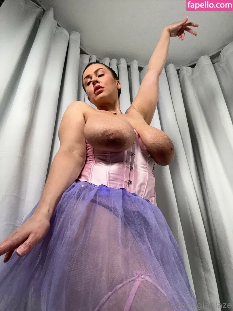 Giablaze / onlygiablaze Onlyfans Photo Gallery 