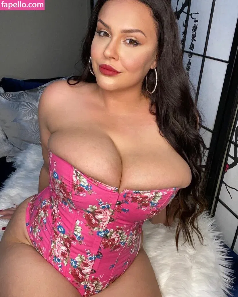 Giablaze / onlygiablaze Onlyfans Photo Gallery 