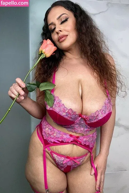 Giablaze / onlygiablaze Onlyfans Photo Gallery 