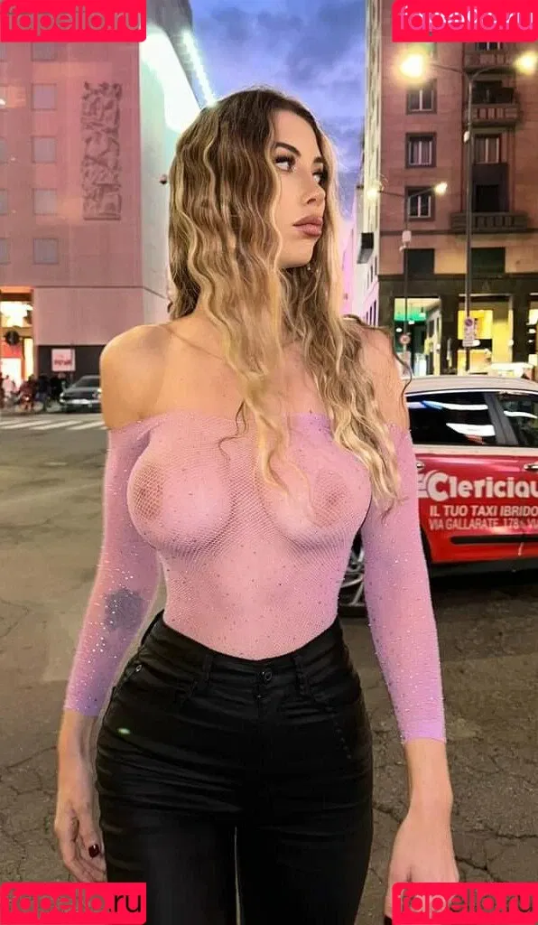 Eve Menta / evamenta Onlyfans Photo Gallery 