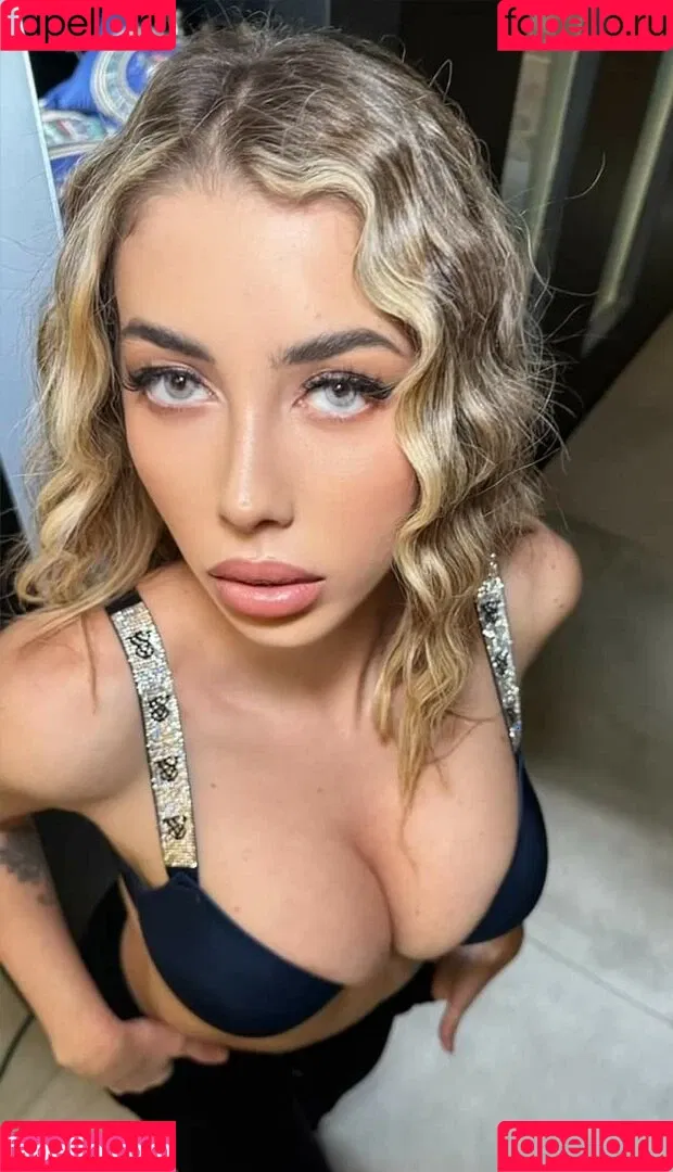 Eve Menta / evamenta Onlyfans Photo Gallery 