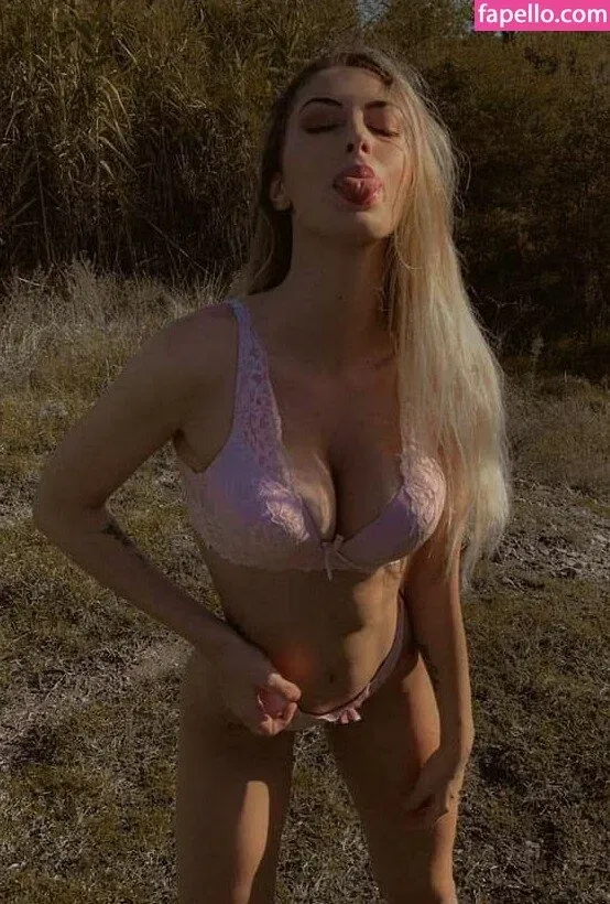 Eve Menta / evamenta Onlyfans Photo Gallery 