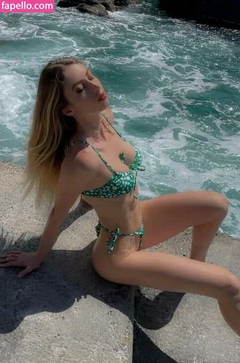 Eve Menta / evamenta Onlyfans Photo Gallery 