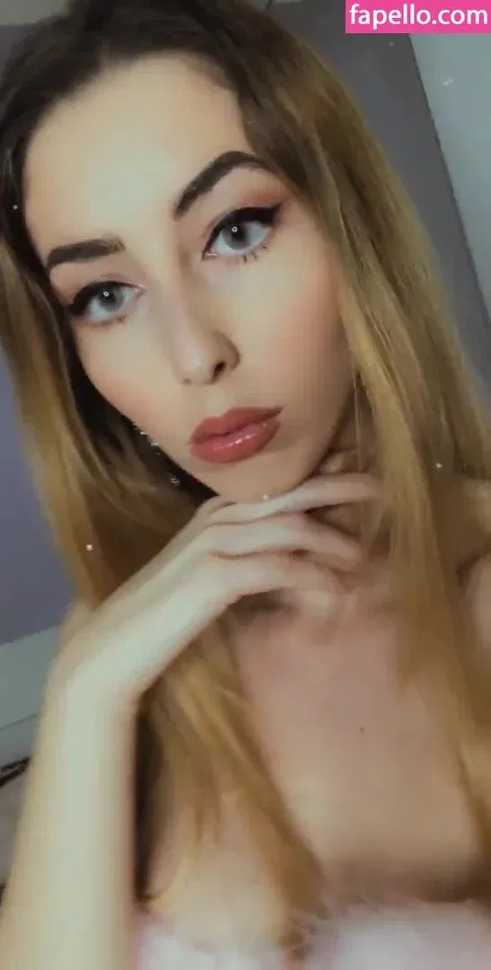 Eve Menta / evamenta Onlyfans Photo Gallery 