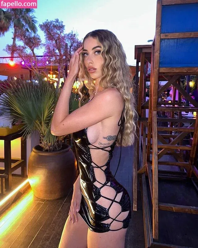 Eve Menta / evamenta Onlyfans Photo Gallery 