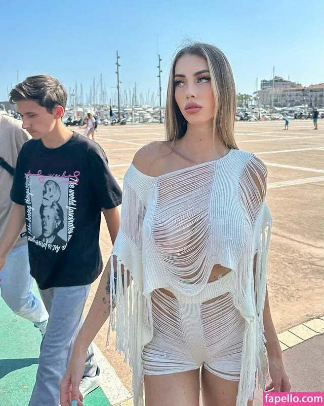 Eve Menta / evamenta Onlyfans Photo Gallery 