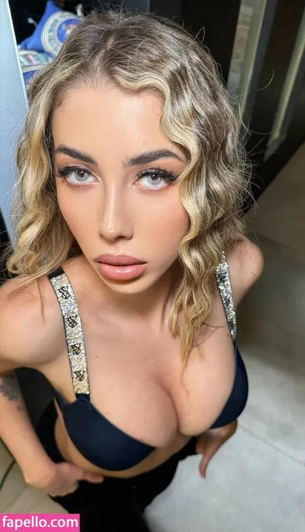 Eve Menta / evamenta Onlyfans Photo Gallery 