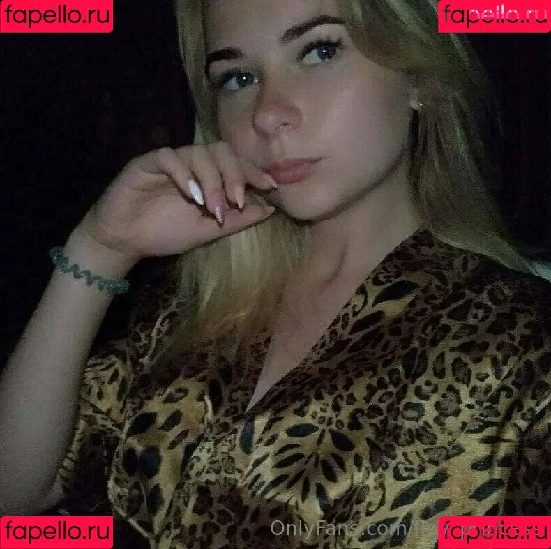 flo.imvu / flov_princess Onlyfans Photo Gallery 