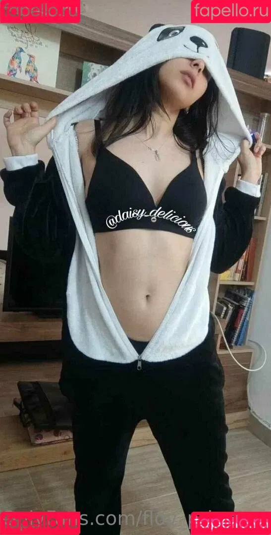 flo.imvu / flov_princess Onlyfans Photo Gallery 