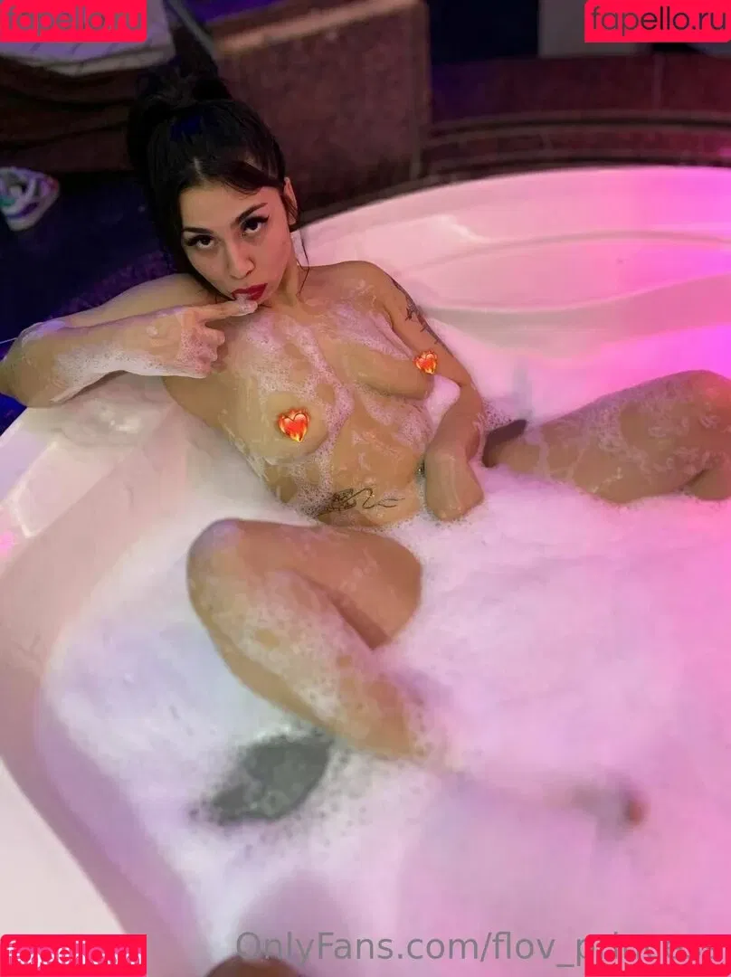 flo.imvu / flov_princess Onlyfans Photo Gallery 