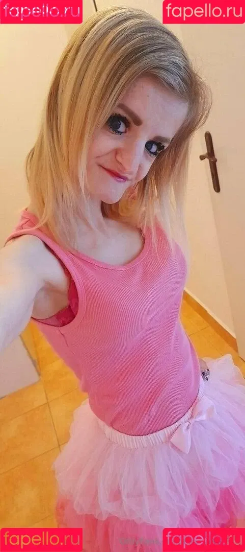 flo.imvu / flov_princess Onlyfans Photo Gallery 