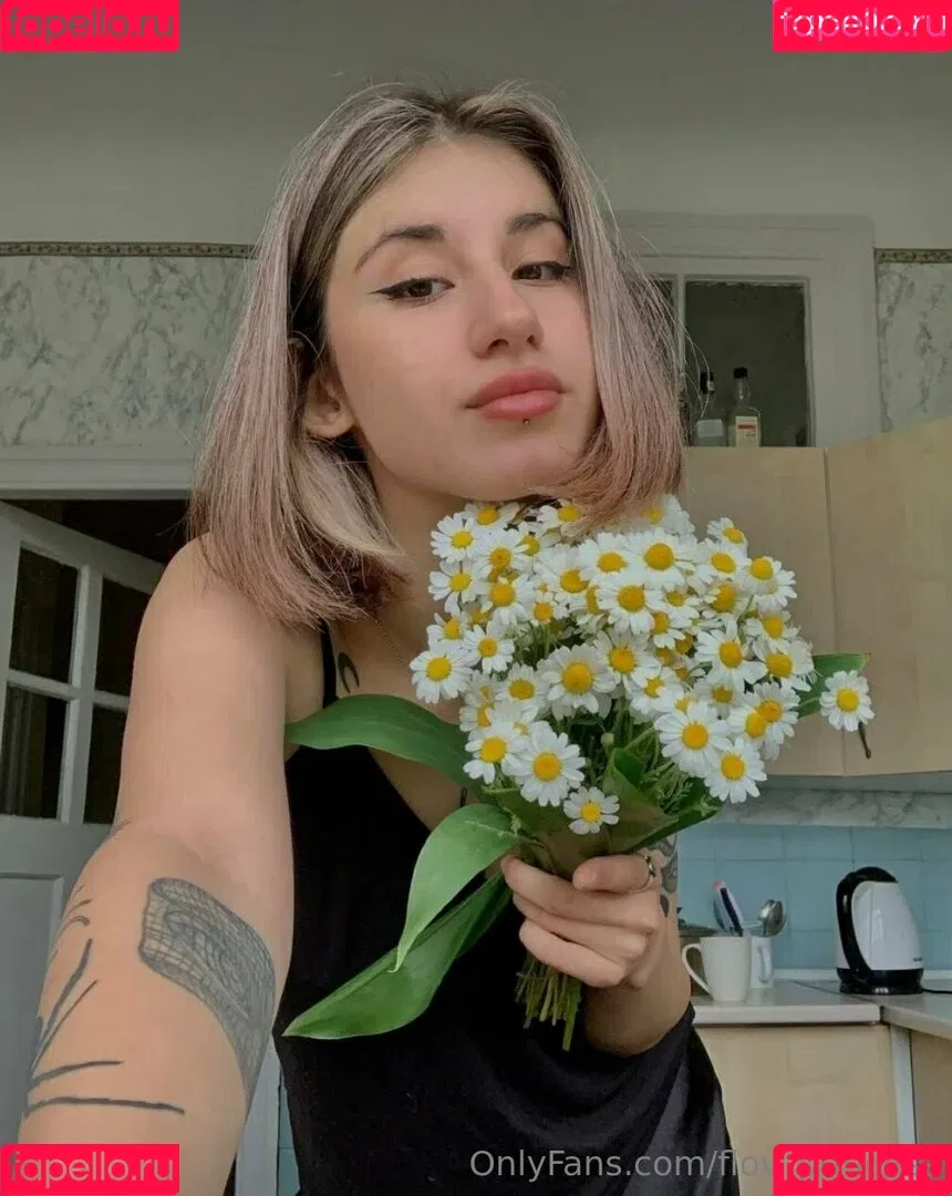 flo.imvu / flov_princess Onlyfans Photo Gallery 
