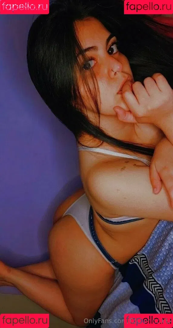 flo.imvu / flov_princess Onlyfans Photo Gallery 