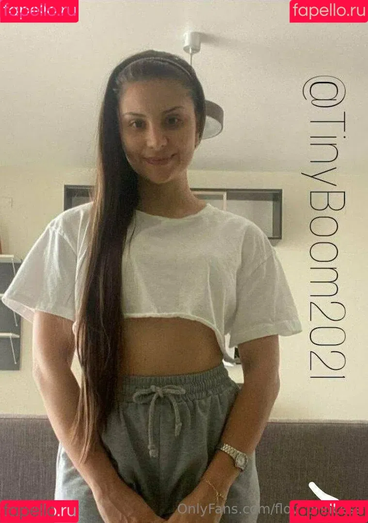 flo.imvu / flov_princess Onlyfans Photo Gallery 