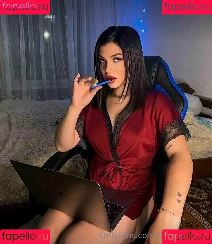 flo.imvu / flov_princess Onlyfans Photo Gallery 