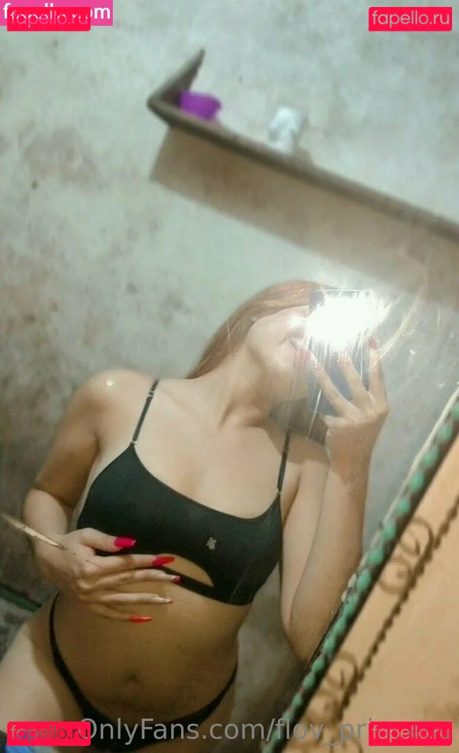 flo.imvu / flov_princess Onlyfans Photo Gallery 