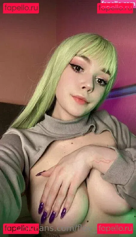 flo.imvu / flov_princess Onlyfans Photo Gallery 