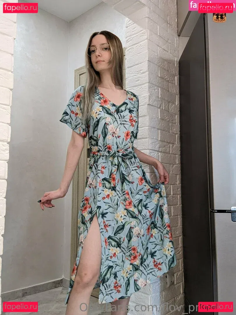 flo.imvu / flov_princess Onlyfans Photo Gallery 