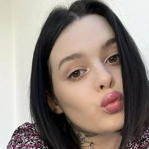 tricky_viki / trickyvicky_ / viki_sugar / viktory Onlyfans Photo Gallery 