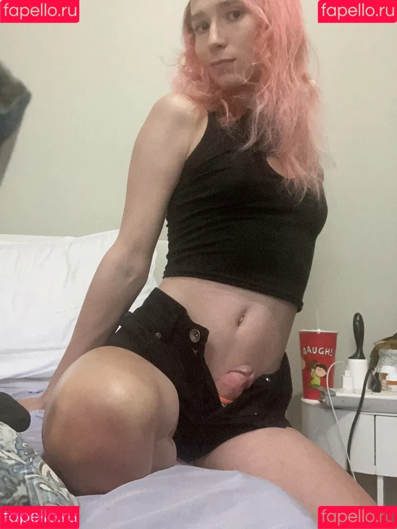 cutetrap10 / trap_x10 Onlyfans Photo Gallery 