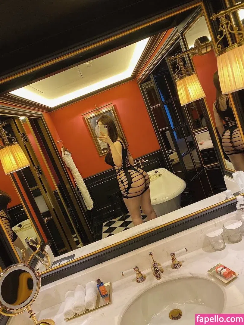 xxapple / xxapple_e Onlyfans Photo Gallery 