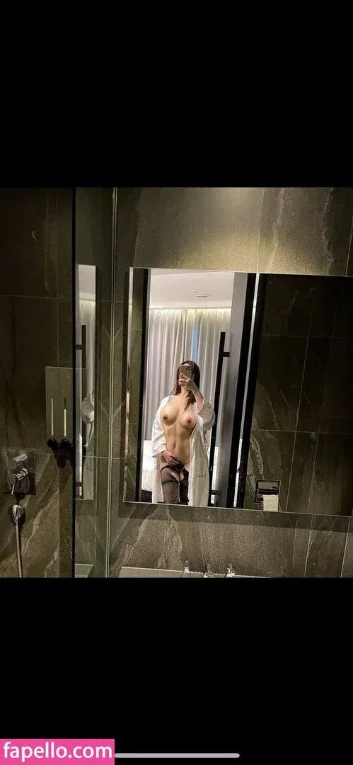 xxapple / xxapple_e Onlyfans Photo Gallery 