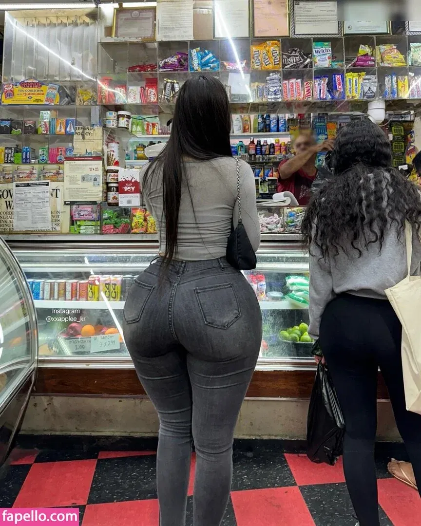 xxapple / xxapple_e Onlyfans Photo Gallery 