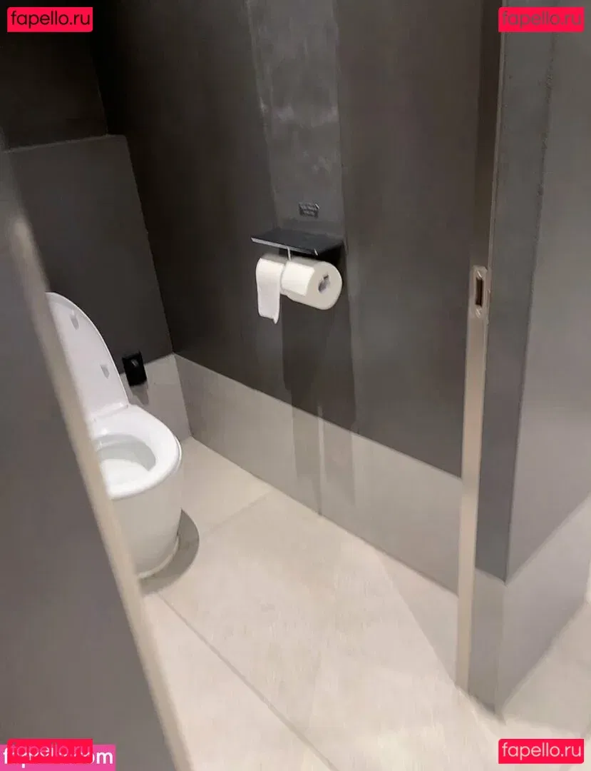 xxapple / xxapple_e Onlyfans Photo Gallery 