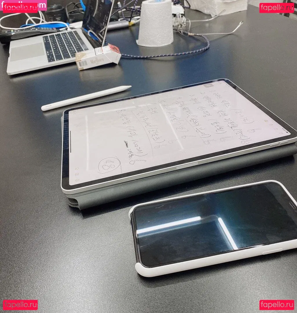 xxapple / xxapple_e Onlyfans Photo Gallery 