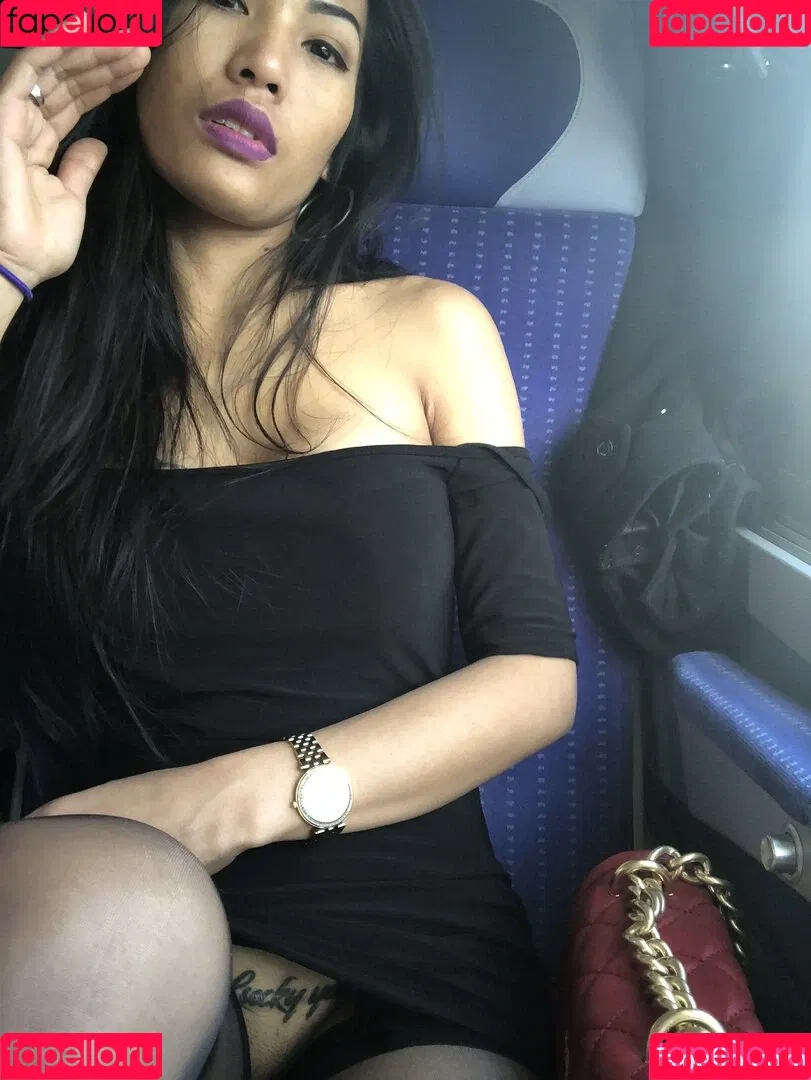 poopea / poopea.official Onlyfans Photo Gallery 