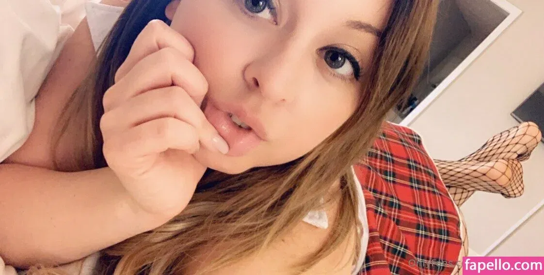 LoadsofLayla / loadsoflaila Onlyfans Photo Gallery 