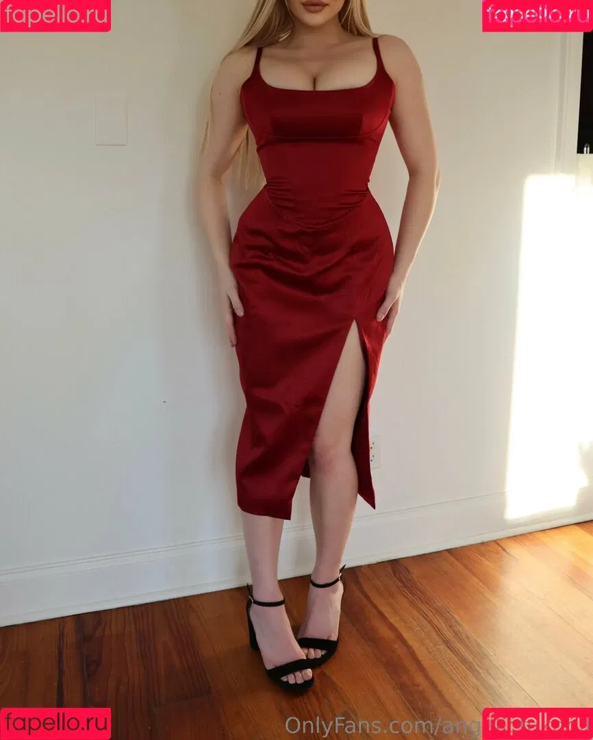 Chat / angelicfdoll / angelicfuckdoll Onlyfans Photo Gallery 