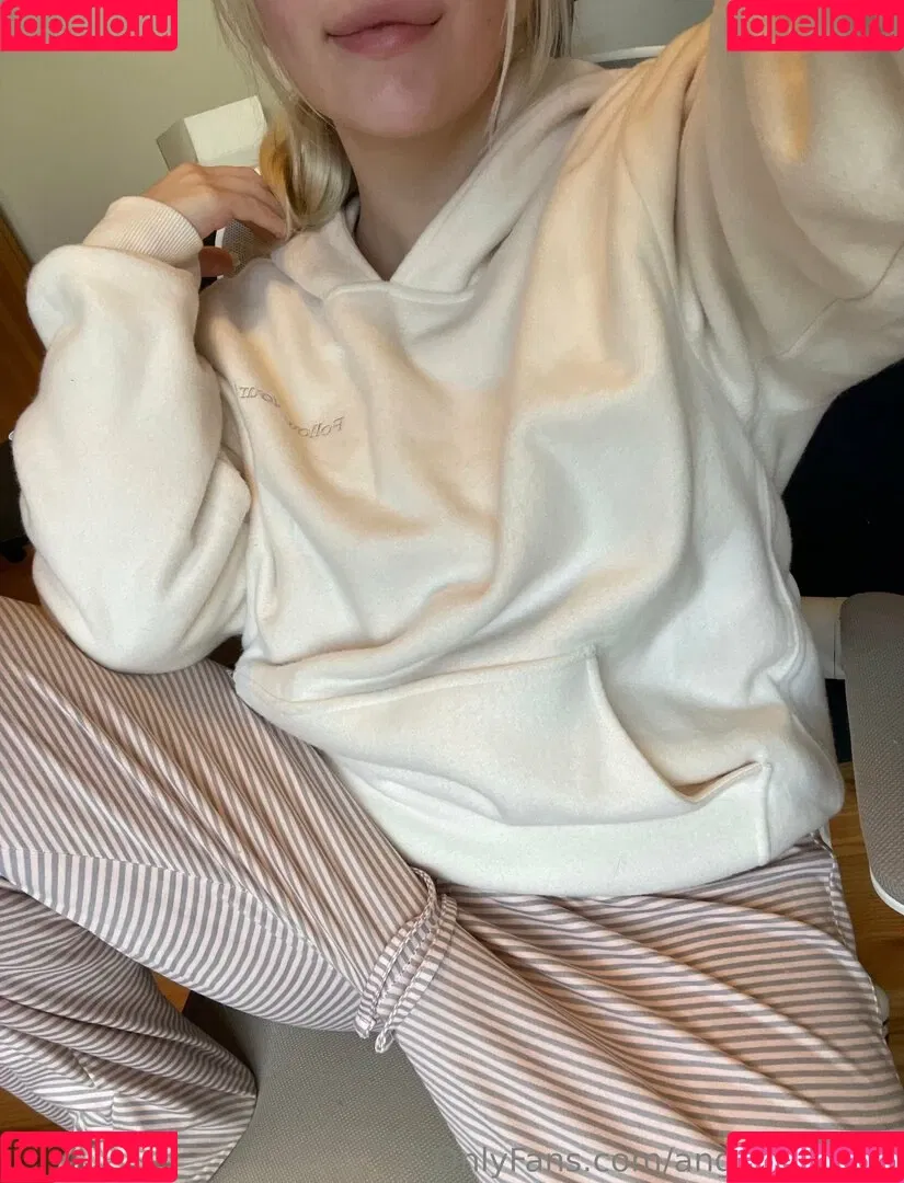 Chat / angelicfdoll / angelicfuckdoll Onlyfans Photo Gallery 