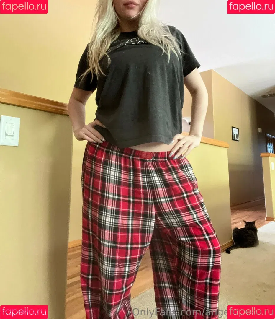 Chat / angelicfdoll / angelicfuckdoll Onlyfans Photo Gallery 
