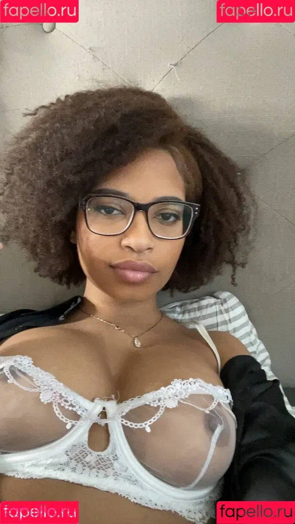Nasty College Student / annathegem Onlyfans Photo Gallery 