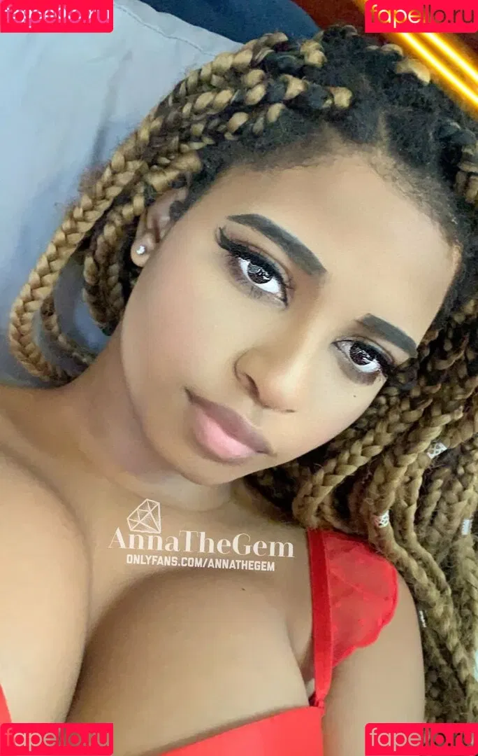Nasty College Student / annathegem Onlyfans Photo Gallery 