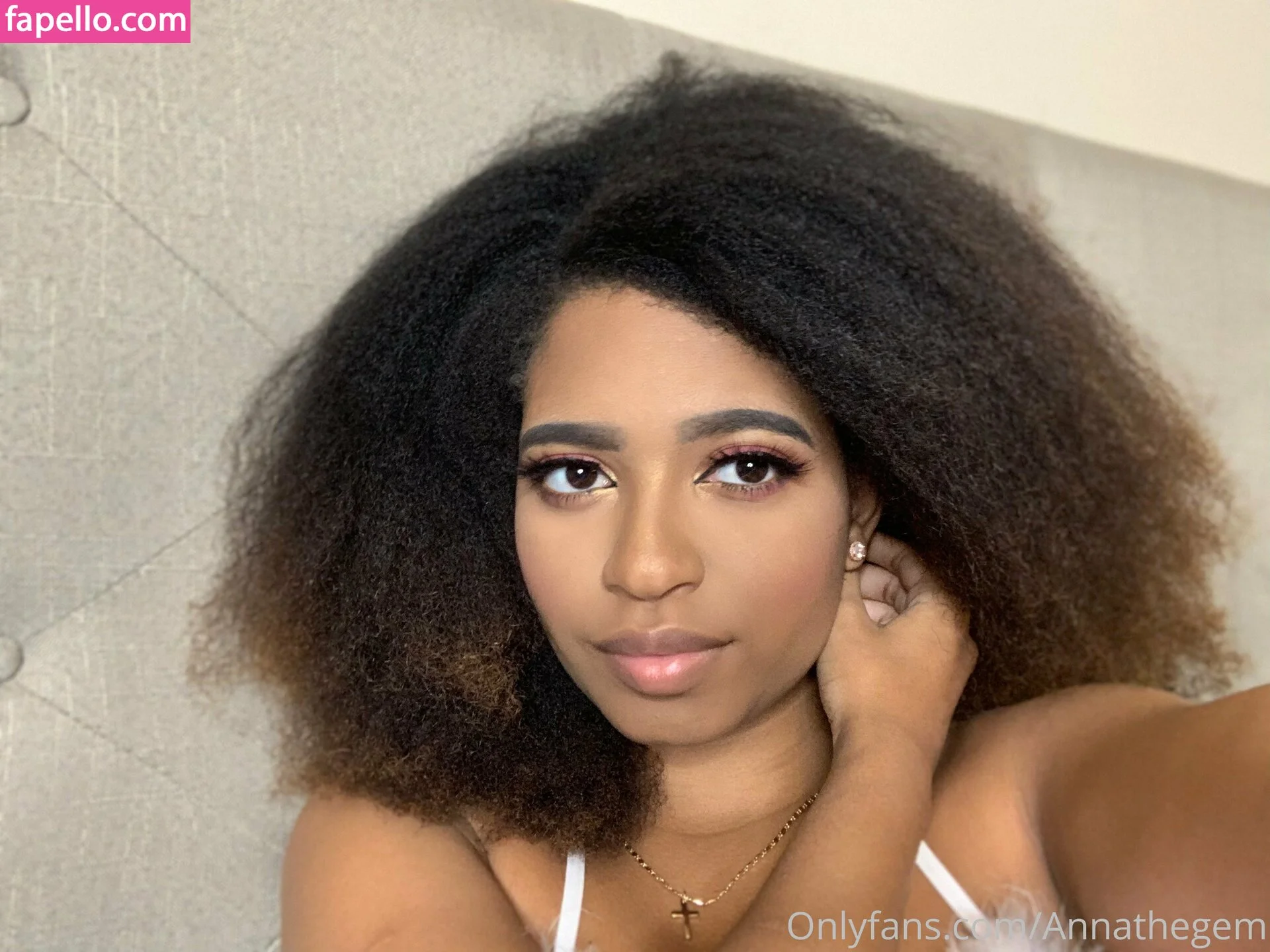 Nasty College Student / annathegem Onlyfans Photo Gallery 