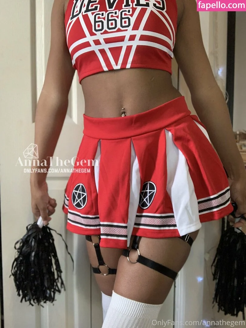 Nasty College Student / annathegem Onlyfans Photo Gallery 