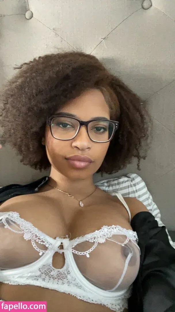 Nasty College Student / annathegem Onlyfans Photo Gallery 