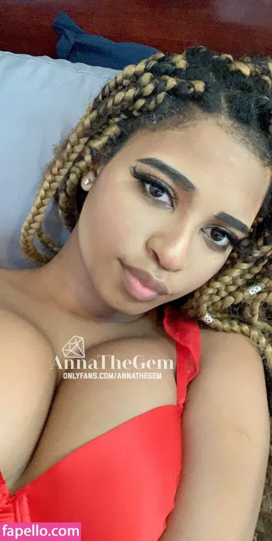 Nasty College Student / annathegem Onlyfans Photo Gallery 