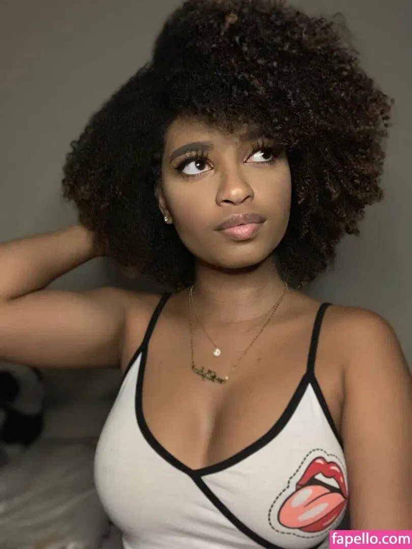 Nasty College Student / annathegem Onlyfans Photo Gallery 