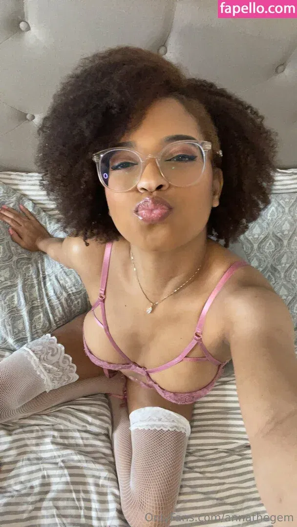 Nasty College Student / annathegem Onlyfans Photo Gallery 
