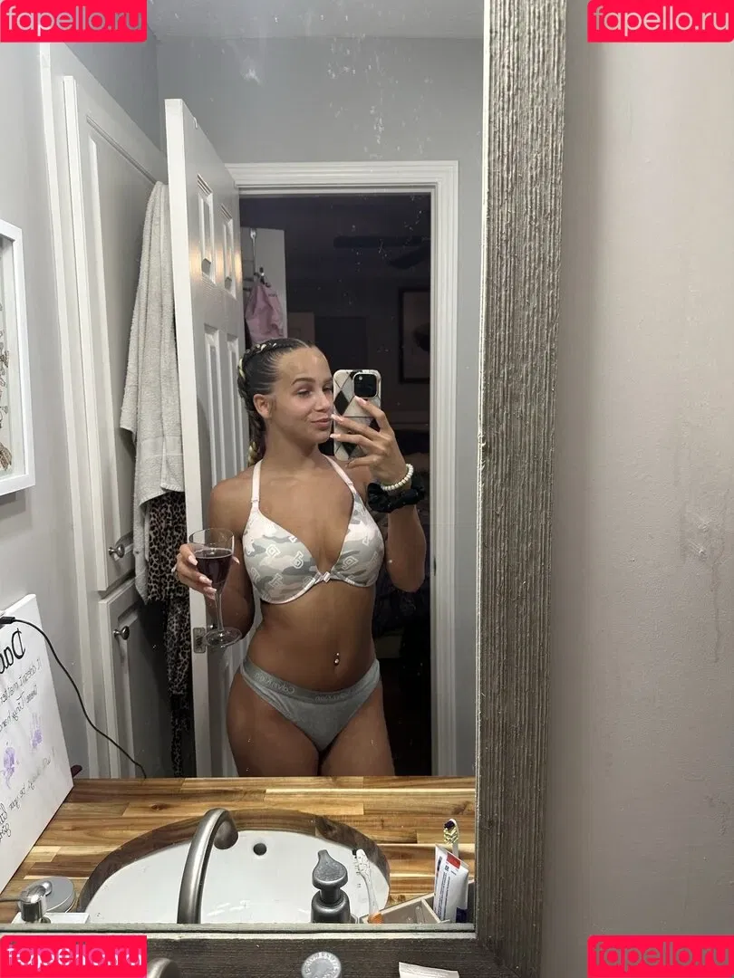 Barbie.x / unknownnbarbi3 Onlyfans Photo Gallery 