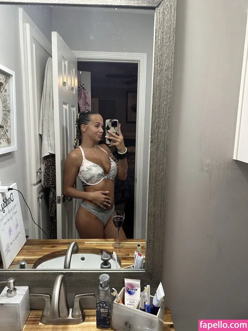 Barbie.x / unknownnbarbi3 Onlyfans Photo Gallery 