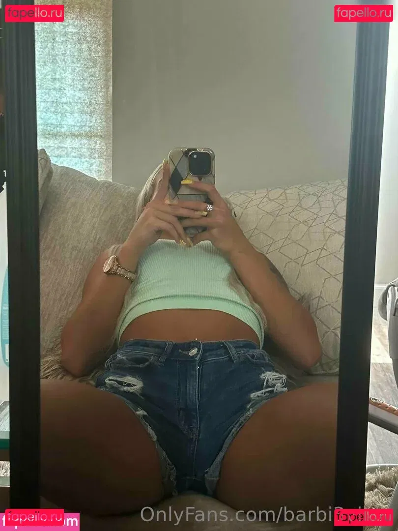 Barbie.x / unknownnbarbi3 Onlyfans Photo Gallery 