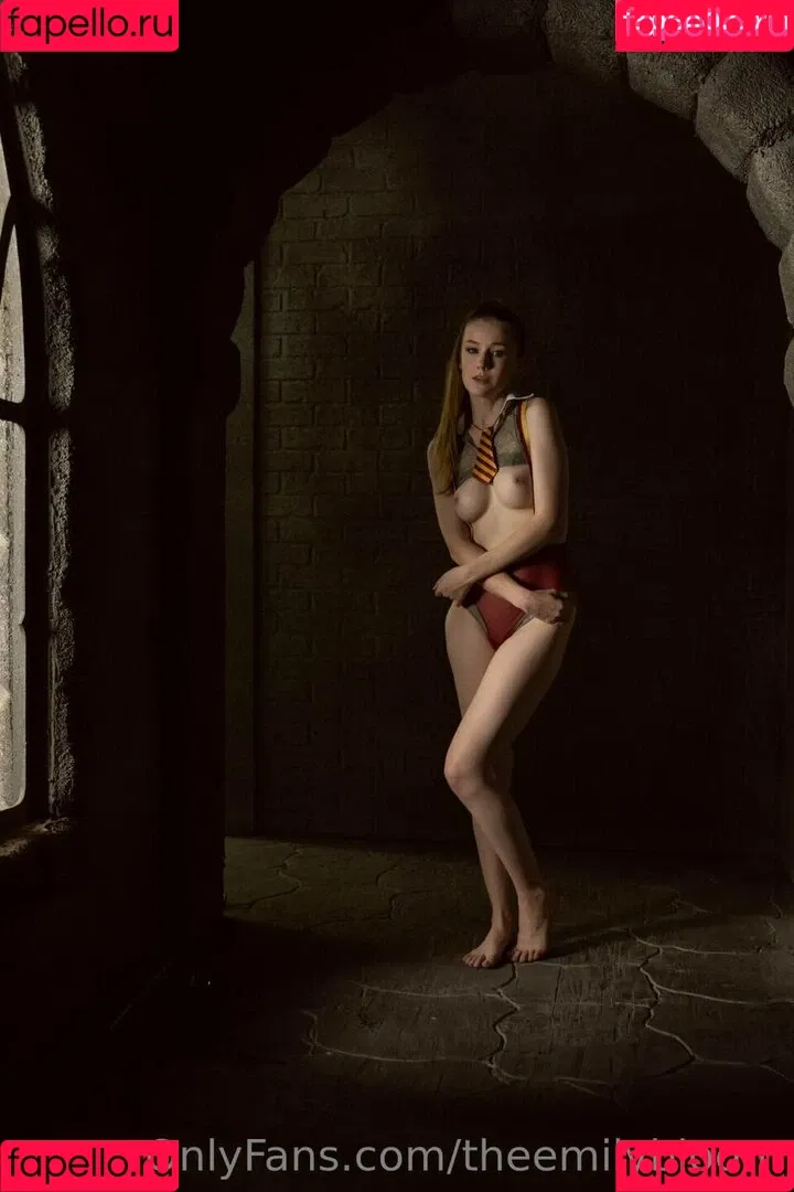 Emily Bloom / emilybloomshow / theemilybloom Onlyfans Photo Gallery 