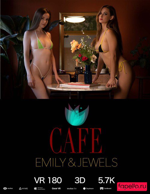 Emily Bloom Nude Onlyfans Photo 34