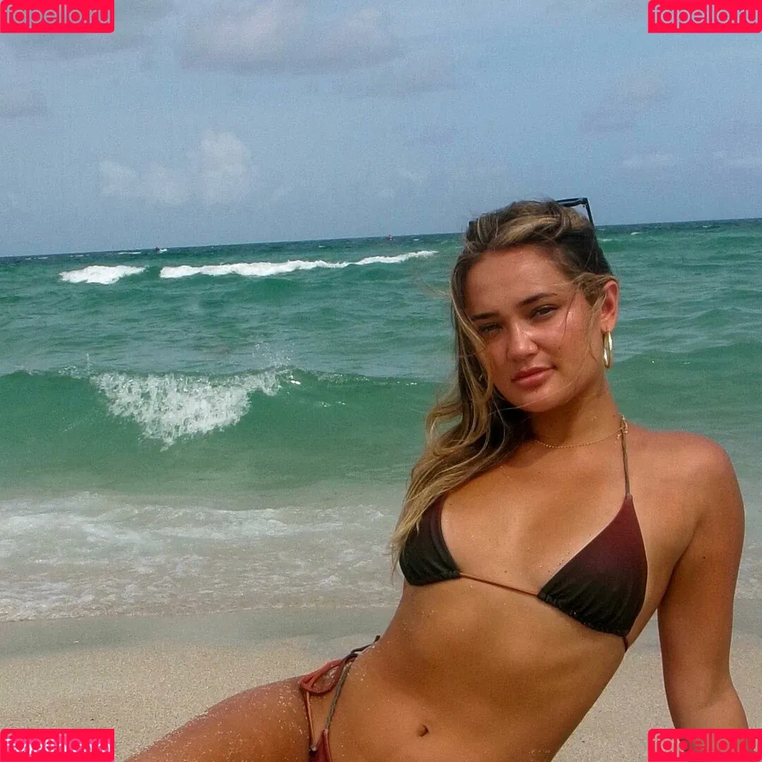 Danny Mullen's GF / Mia Gibbs / MiaGibbs Onlyfans Photo Gallery 