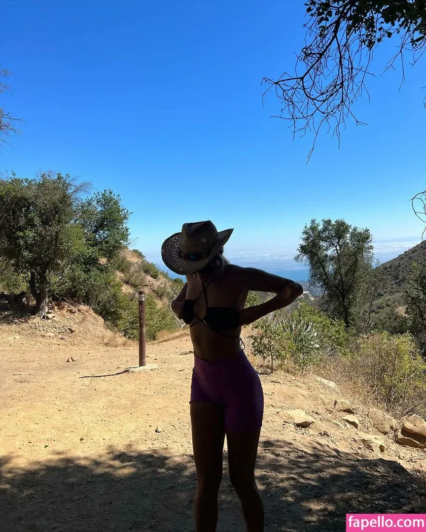 Danny Mullen's GF / Mia Gibbs / MiaGibbs Onlyfans Photo Gallery 